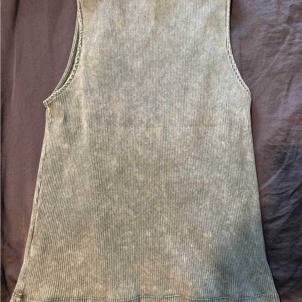 Olive Ribbed Tank Top - Picture 3 of 4